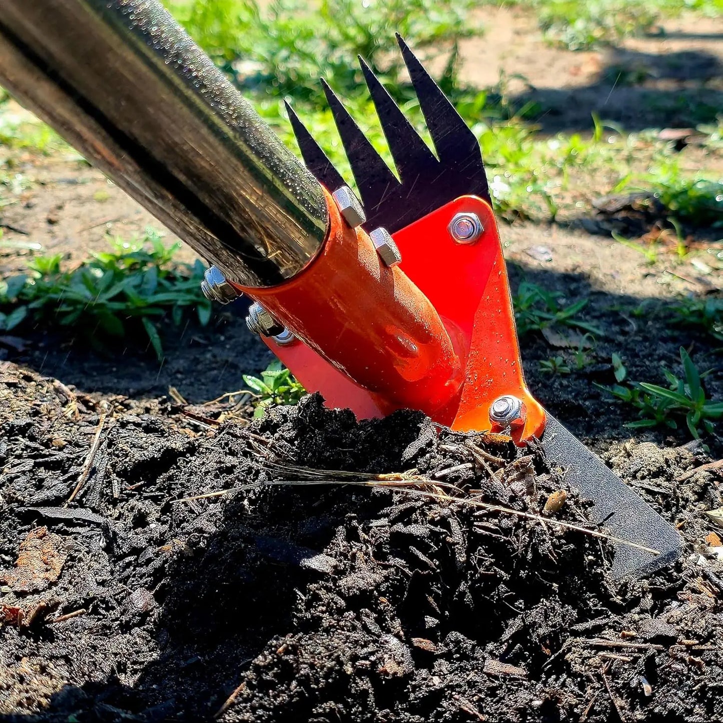 2-in-1 Garden Hoe & Weed Puller Rake – Tempered Spring Steel, Adjustable Handle up to 60″ 🌿🔧